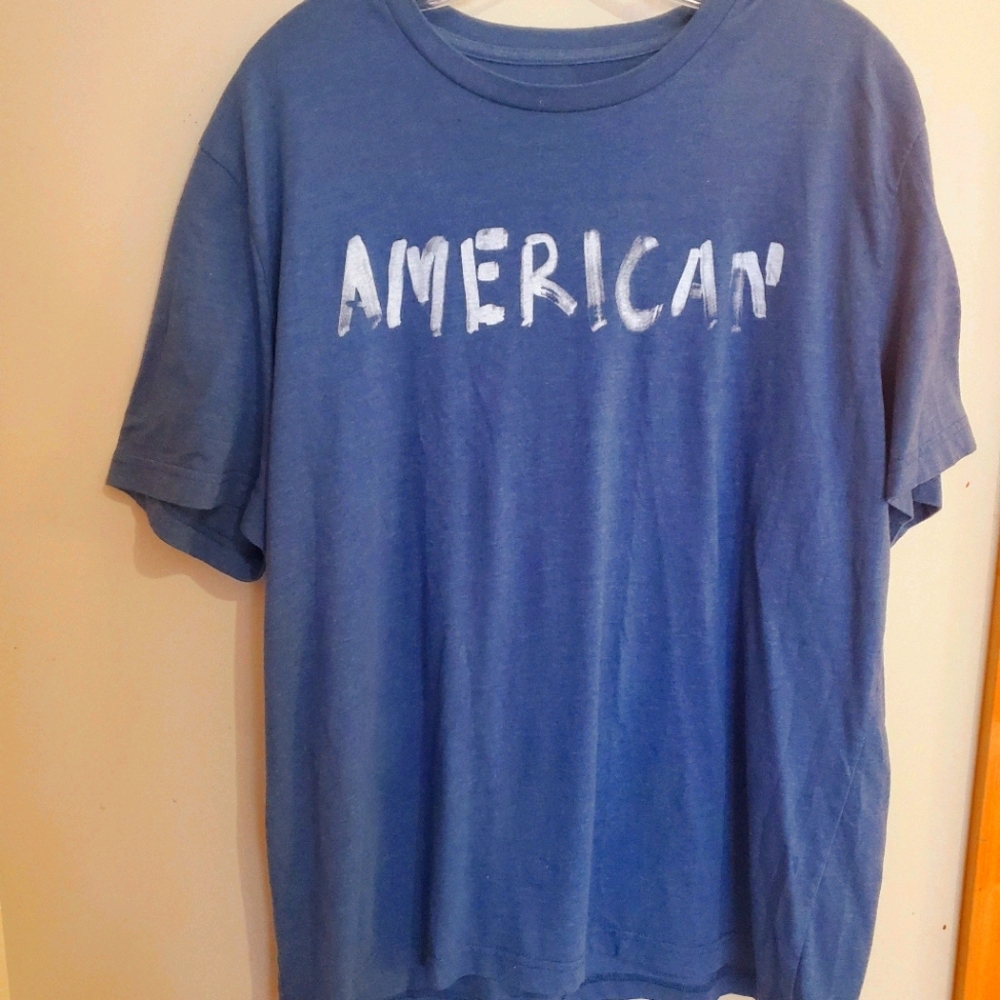 Mens XL Graphic Tee